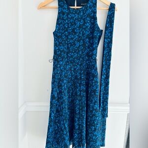 BANANA REPUBLIC sz. 00 or XS Sleeveless Handkerchief Leopard Print Tie Waist.